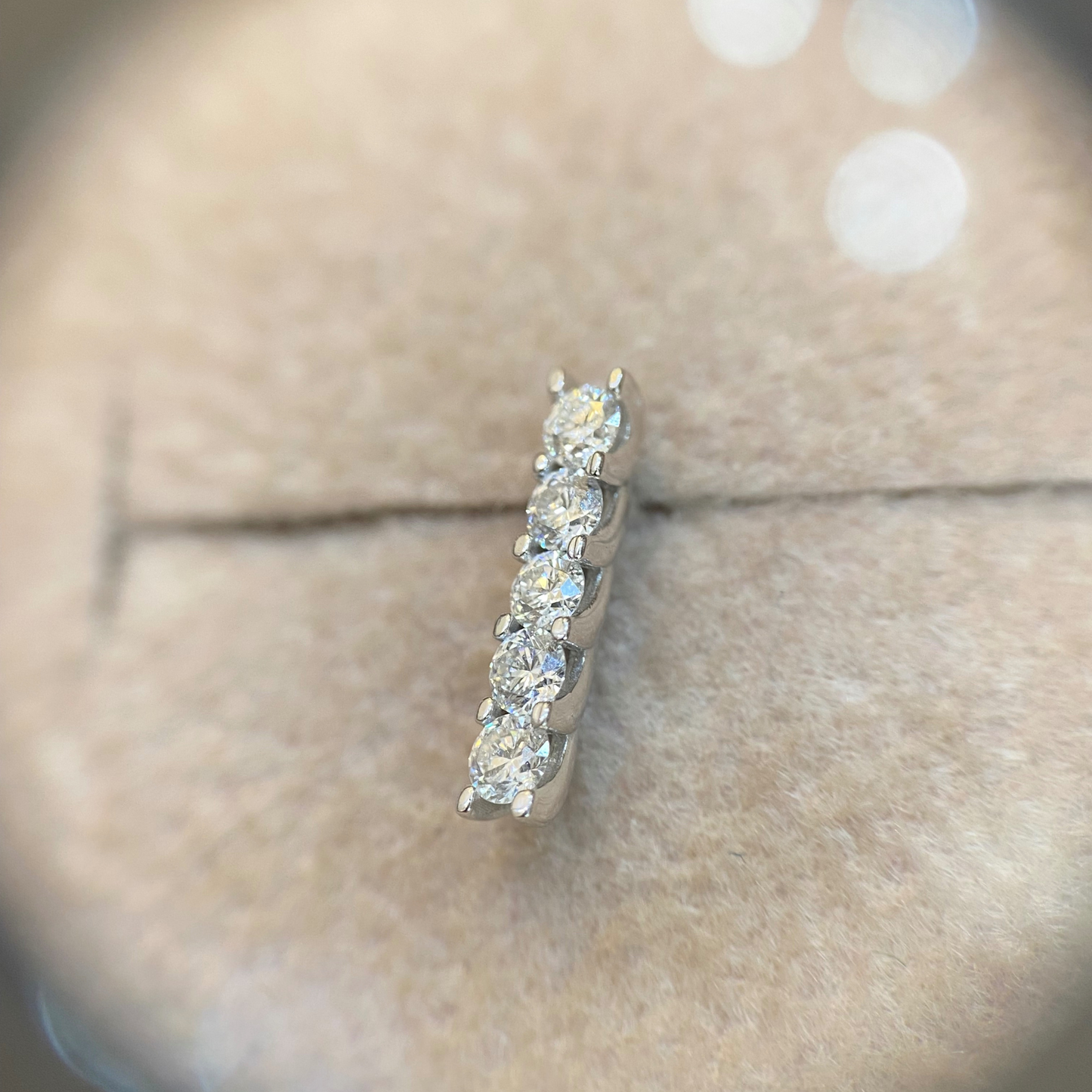14 kt Fehér arany 0,18 ct gyémánt fülbevaló