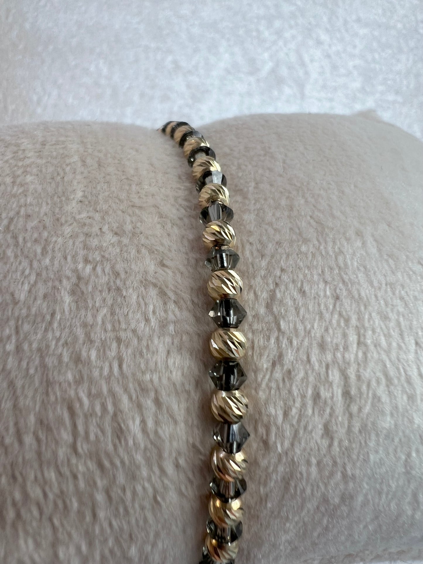 Grey Swarovski karkötő