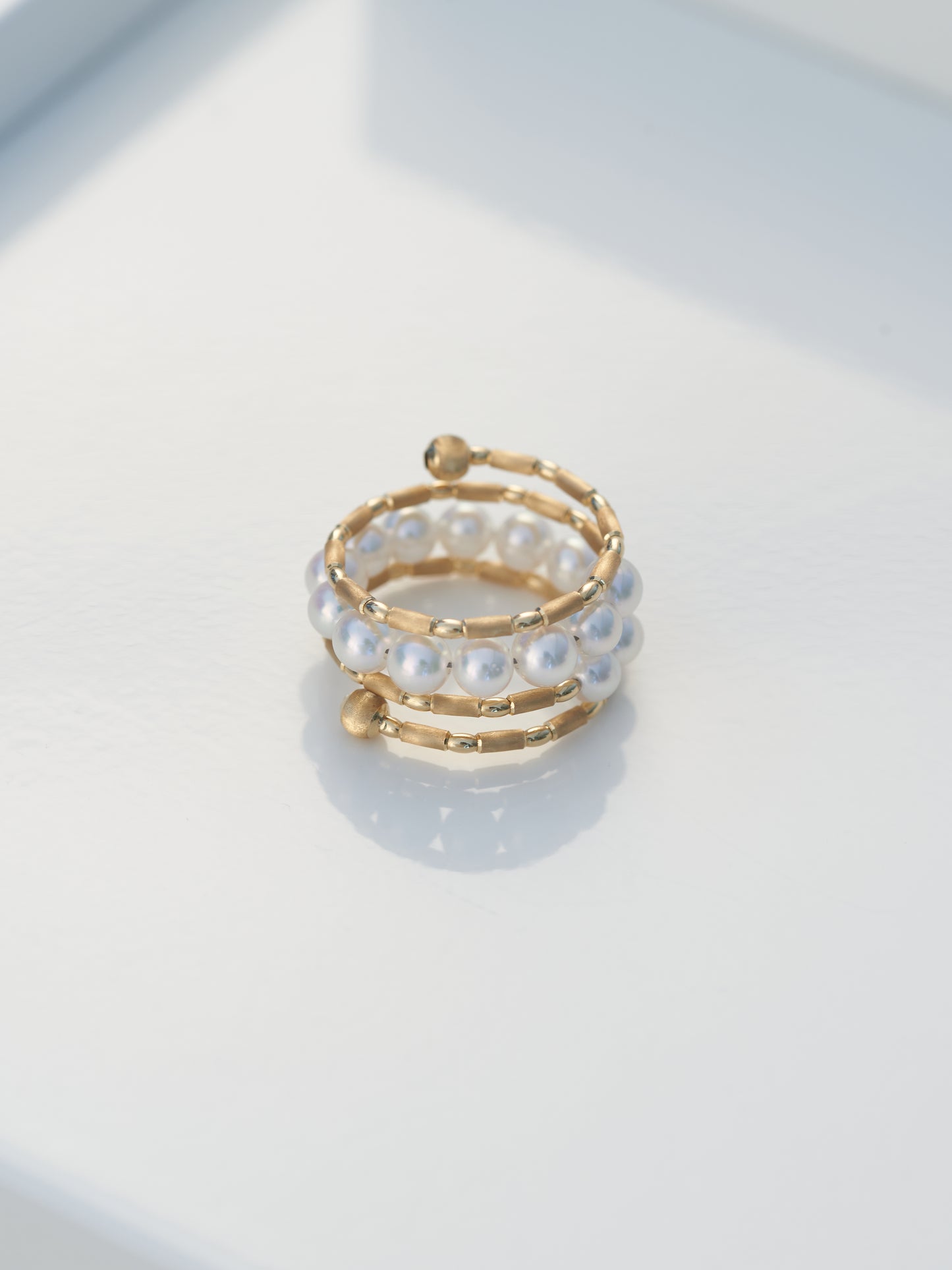 DELICATE WRAP ARANY GYŰRŰ AKOYA GYÖNGGYEL