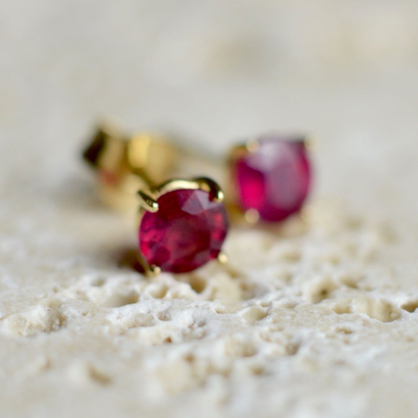 Sárga arany Rubin fülbevaló, stekkeres