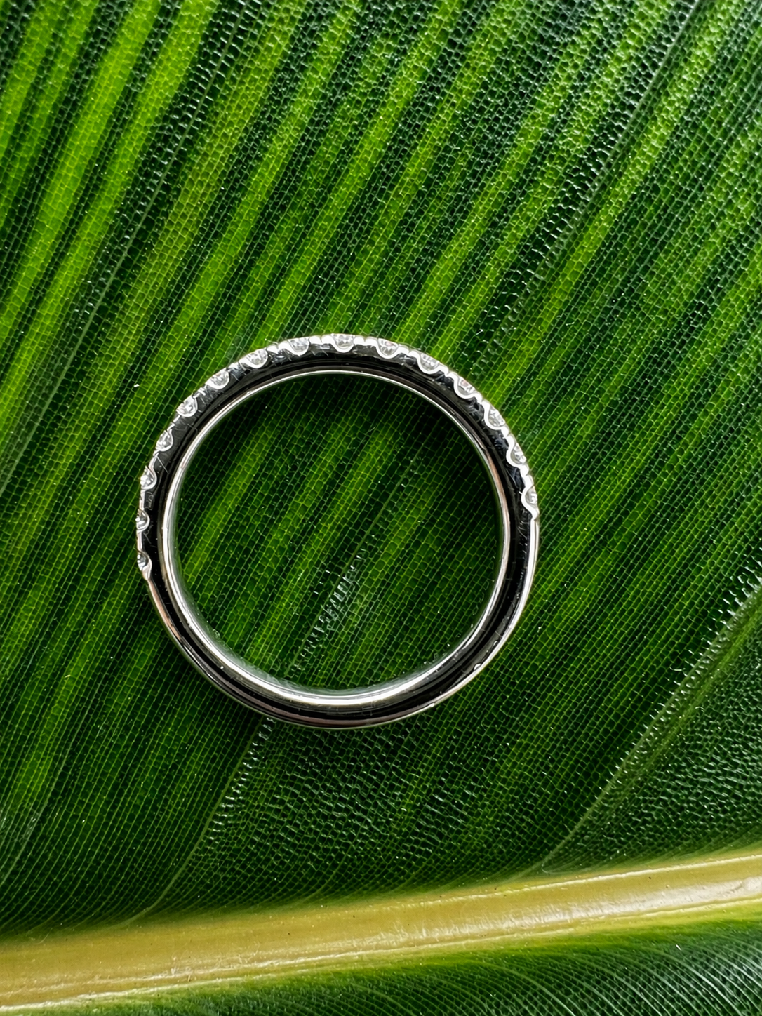 14 kt fehér arany fél eternity gyűrű
