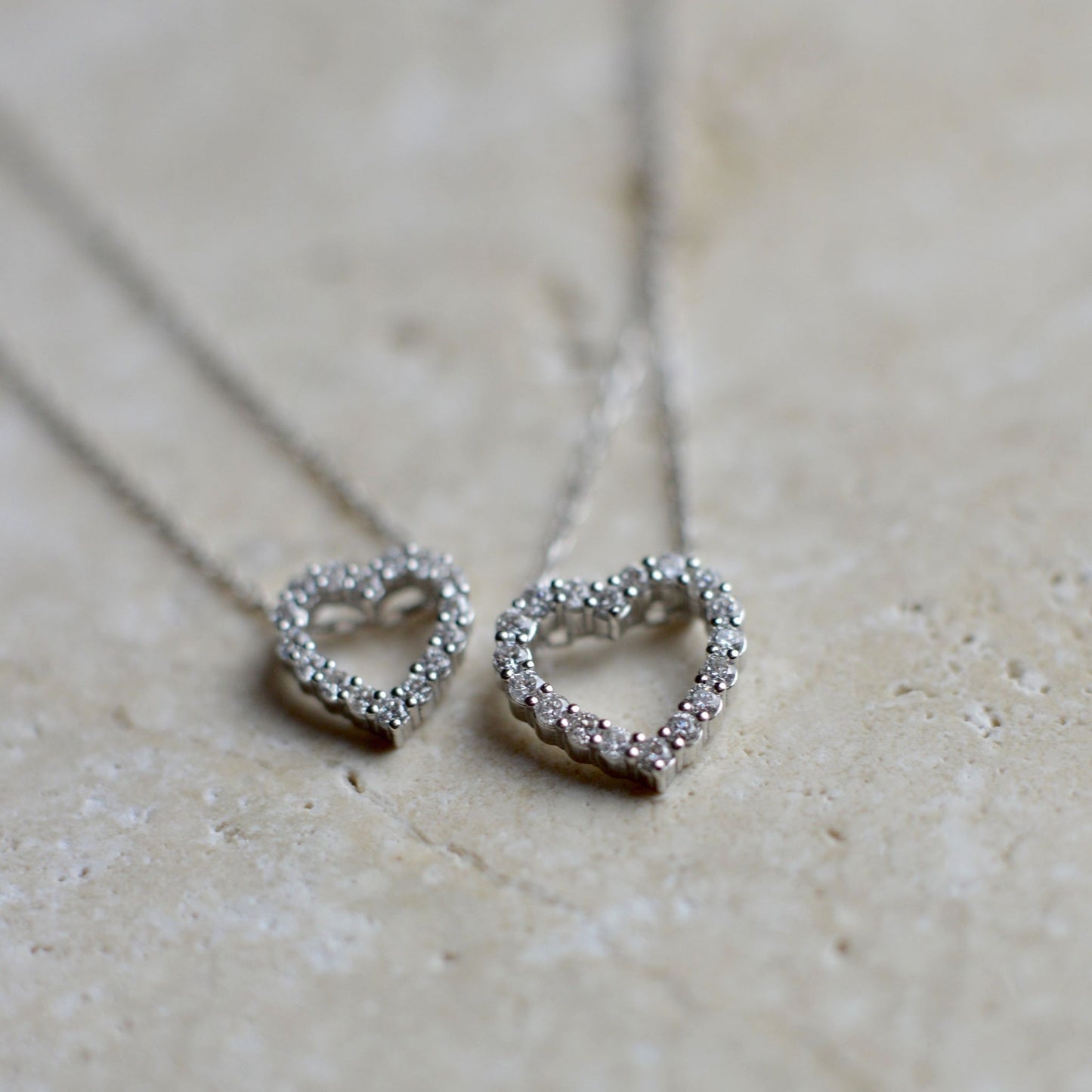 Fehér arany gyémánt nagy szíves nyaklánc