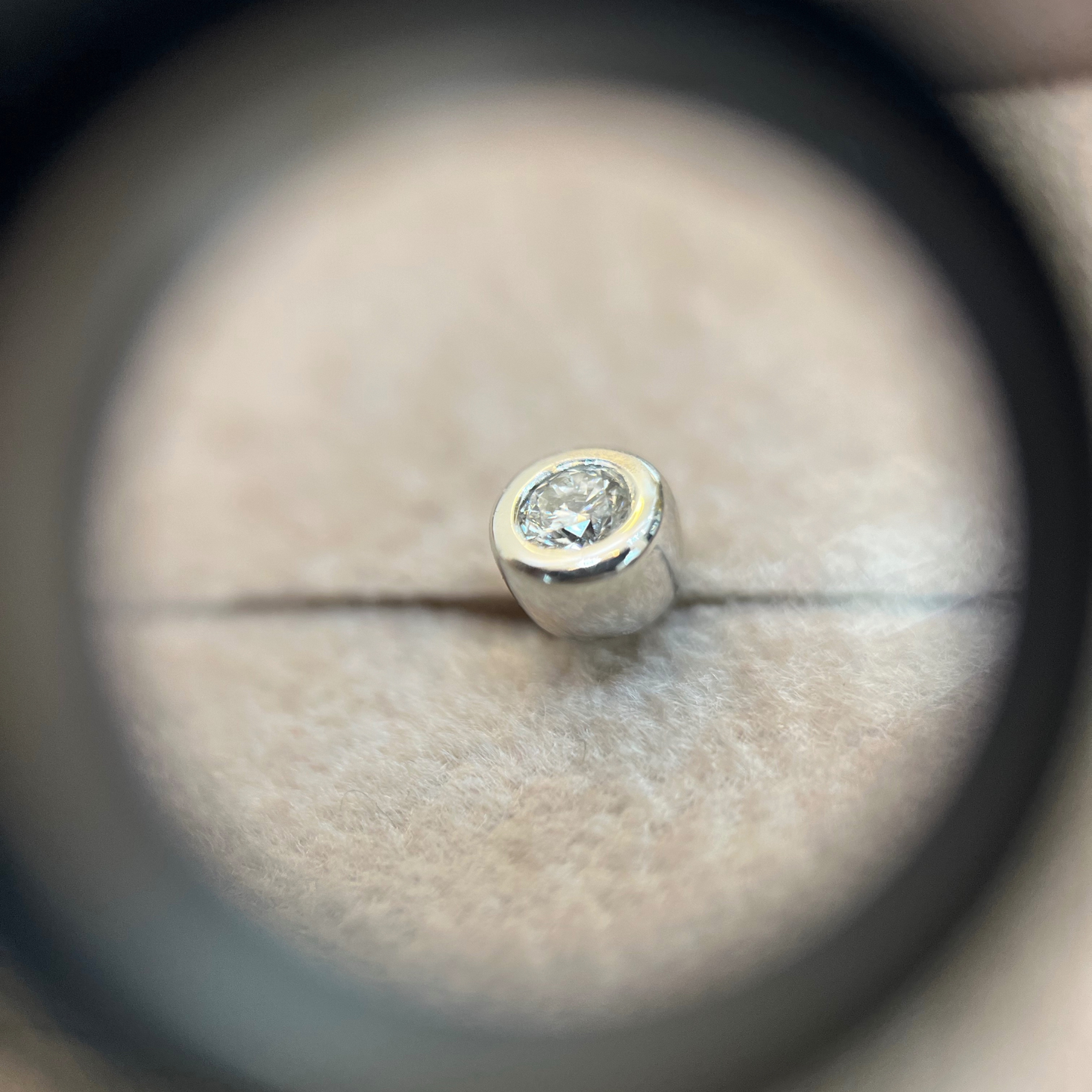 Fehér arany gyémánt fülbevaló