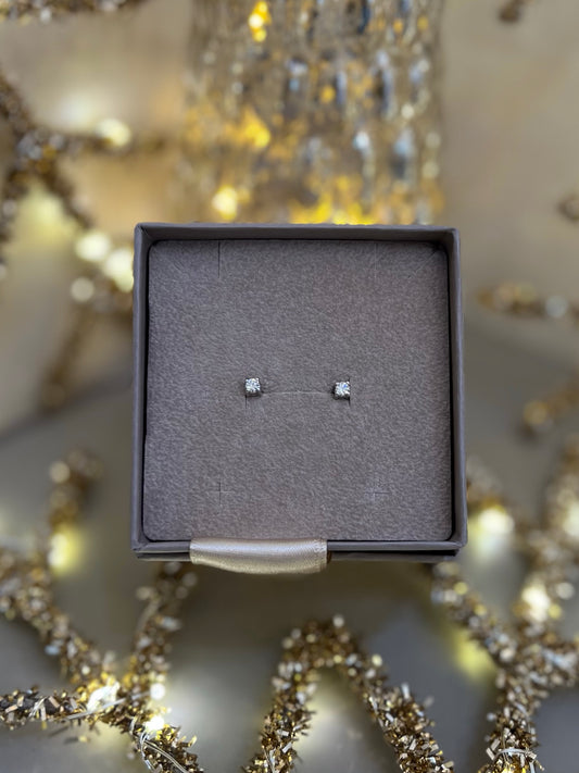 Fehér arany gyémánt fülbevaló