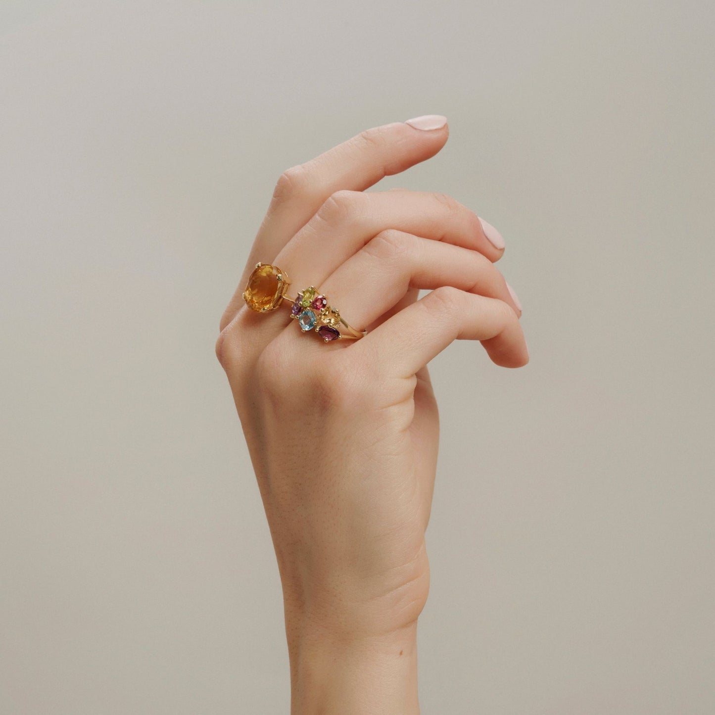 Sárga arany drágaköves gyűrű, színes topázzal