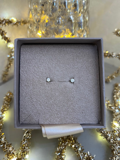 Fehér arany gyémánt fülbevaló
