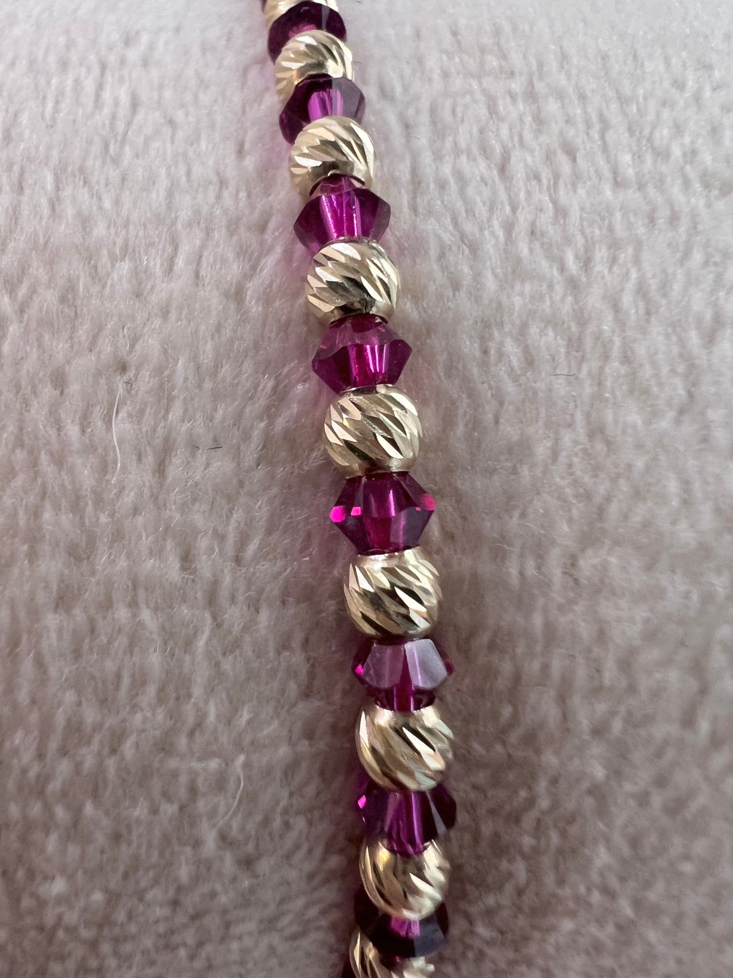 Cyclamen Swarovski karkötő