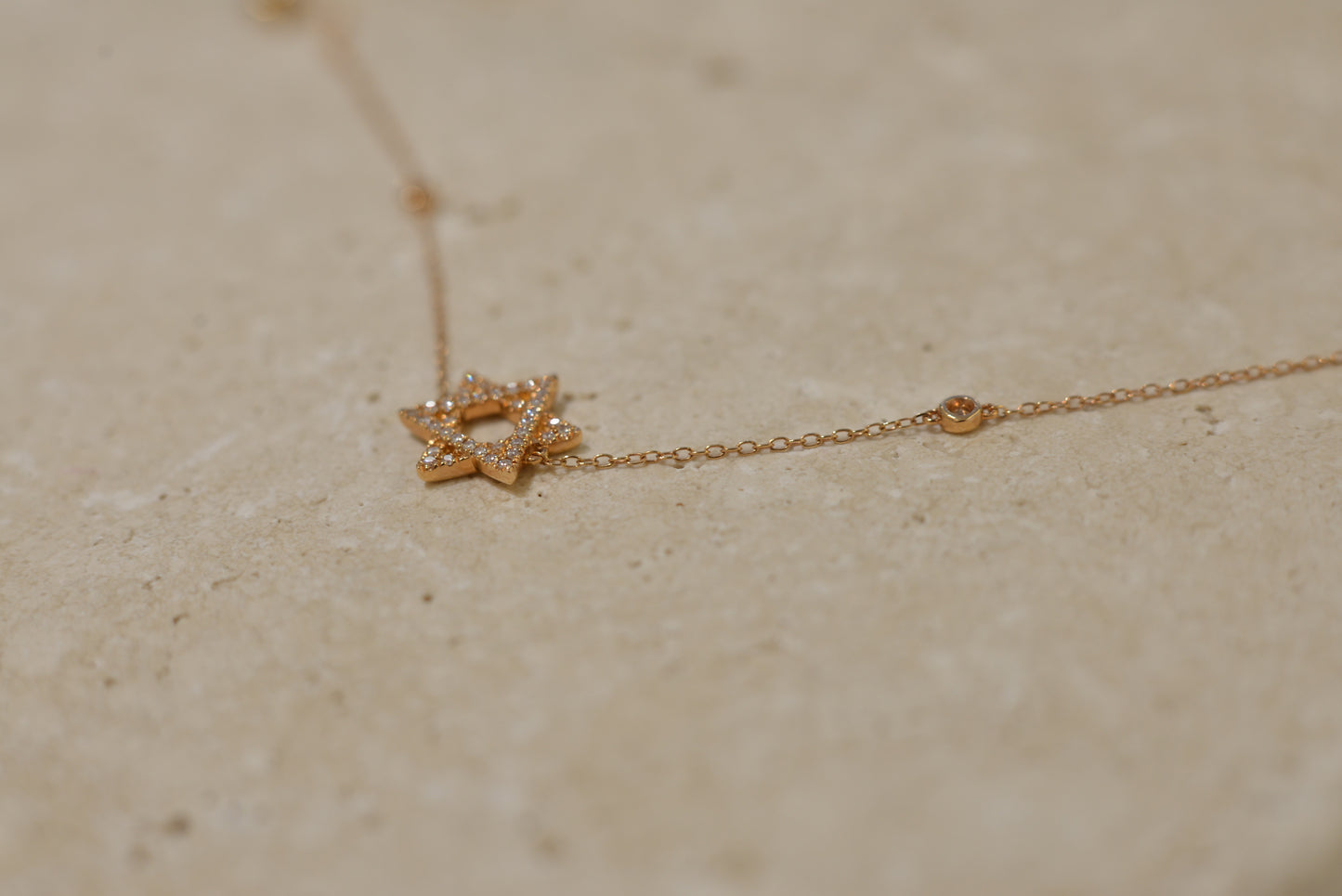 Rose gold karkötő
