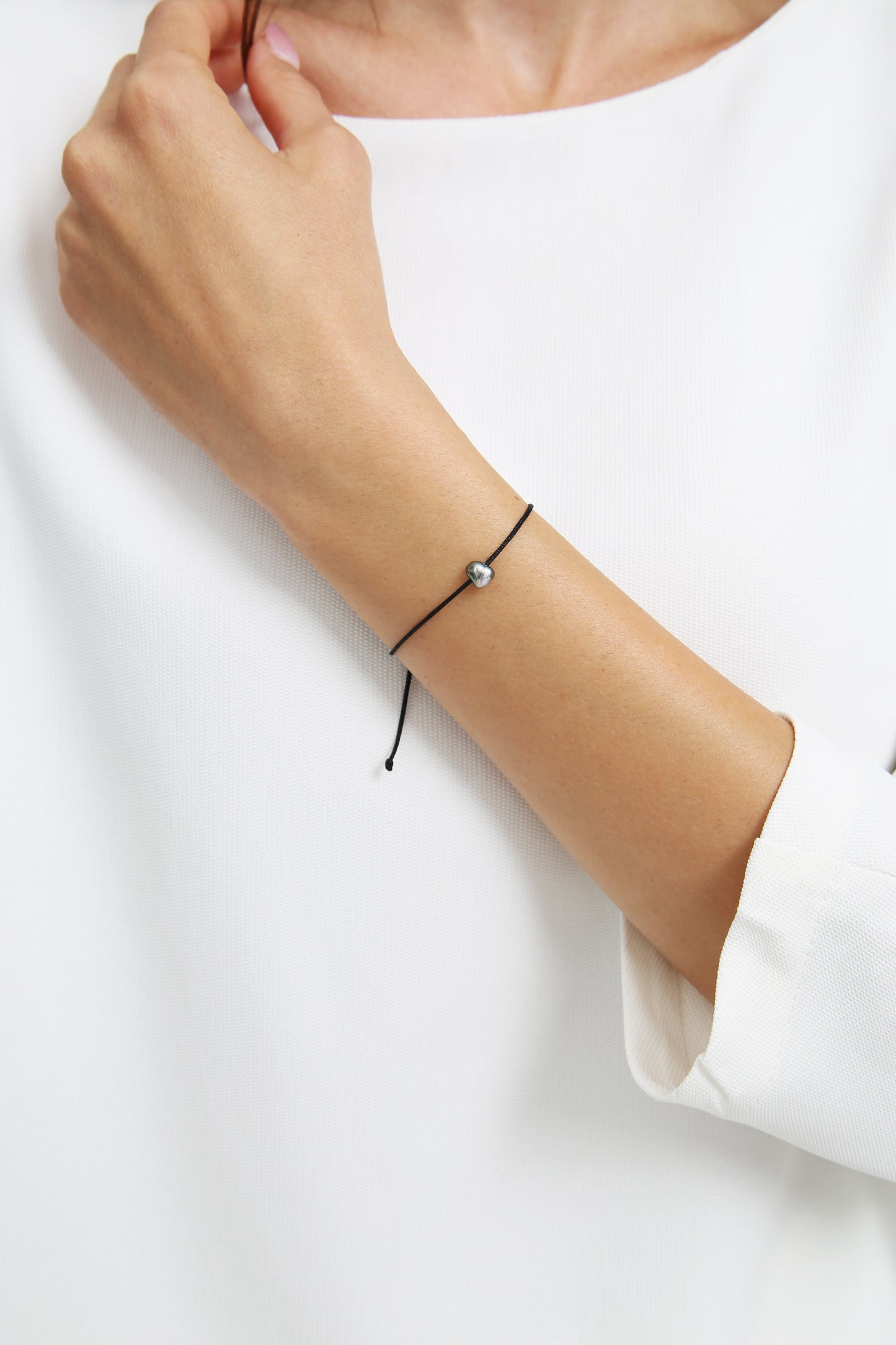 Tahiti gyöngy karkötő fehér gyémánttal