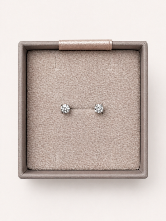 Fehér arany 0,50 ct gyémánt fülbevaló