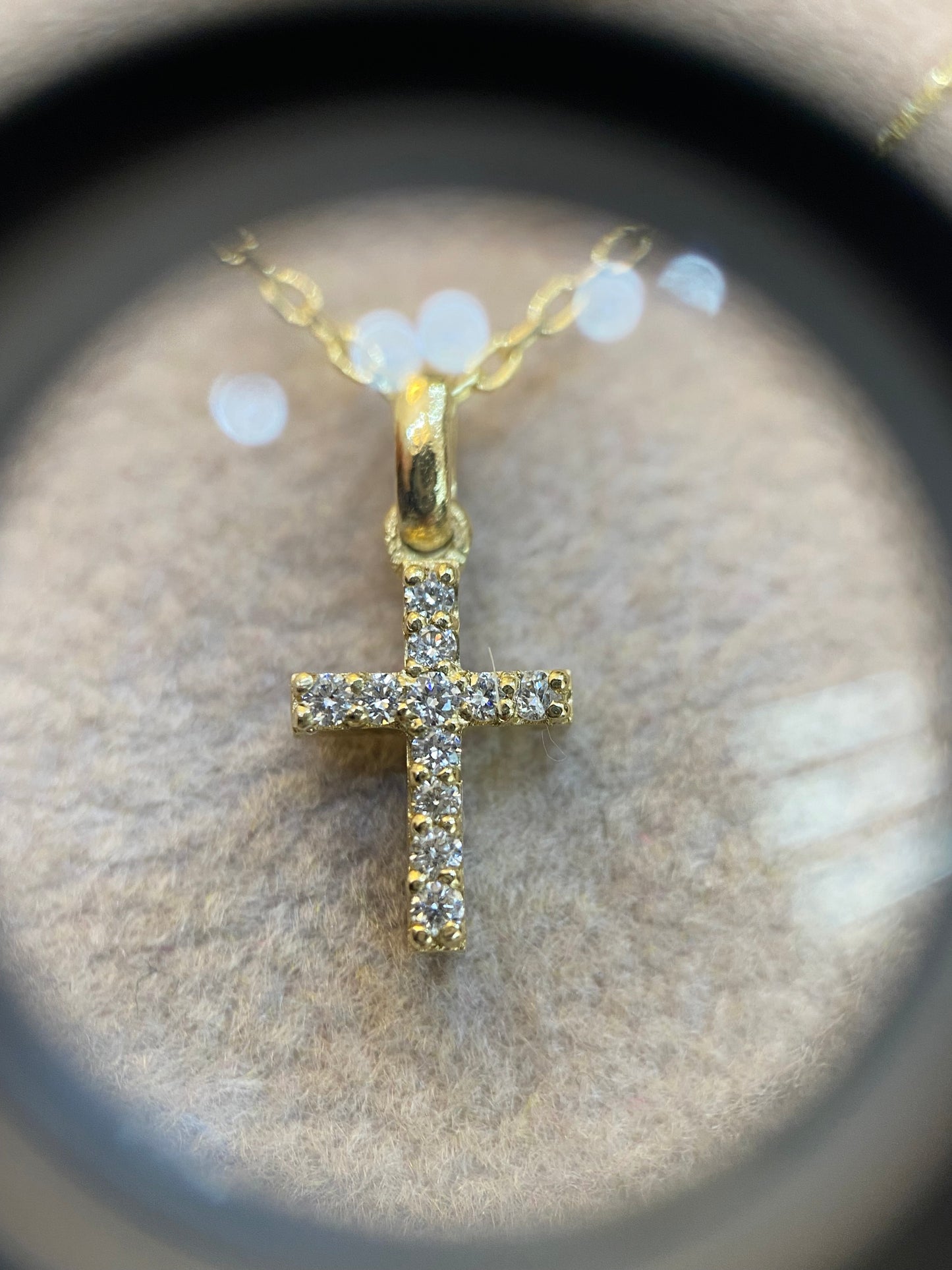 Sárga arany gyémánt kereszt lánc