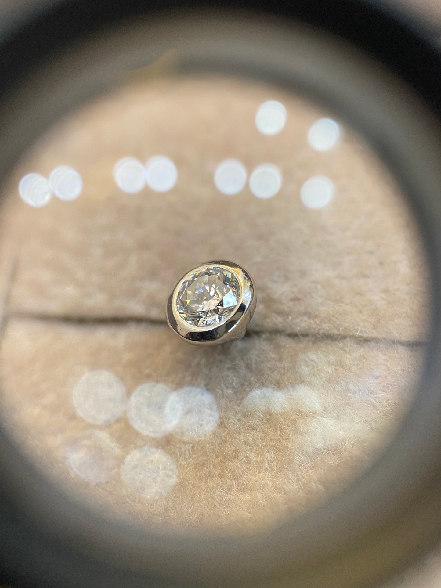 Fehér arany gyémánt fülbevaló