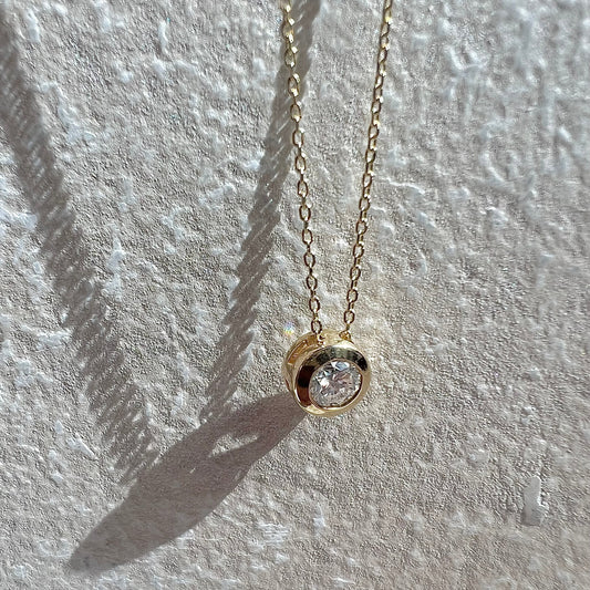 14 kt sárga arany 0,24 ct gyémánt nyaklánc button foglalatban