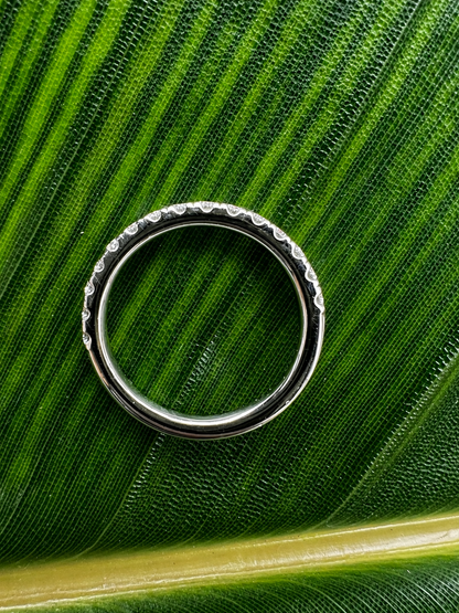 14 kt fehér arany fél eternity gyűrű