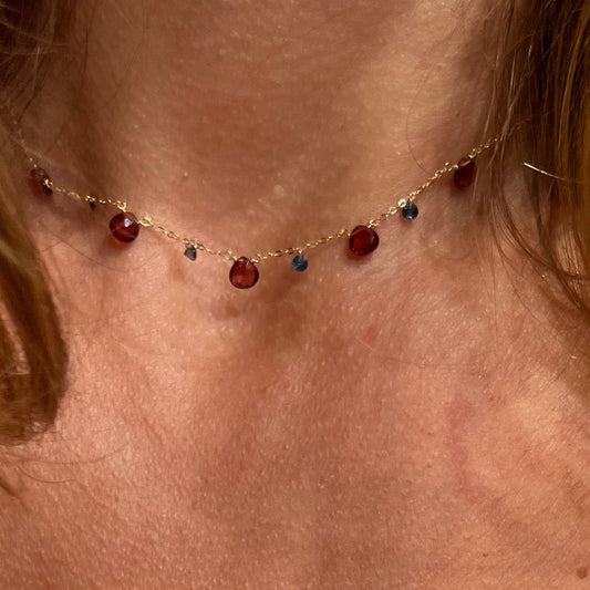 Maman et Sophie 18 kt sárga arany nyaklánc színes drágakövekkel