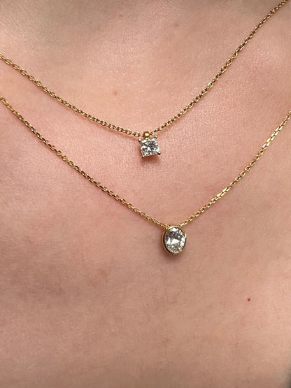 18 kt Sárga arany princess csiszolású 0,16 ct gyémánt nyaklánc