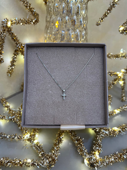 Fehér arany gyémánt kereszt lánc