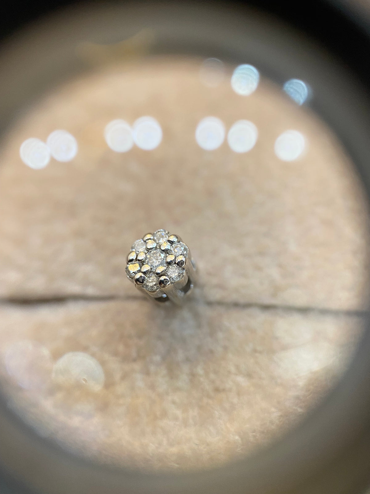 14 kt Fehér arany 0,07 ct gyémánt fülbevaló