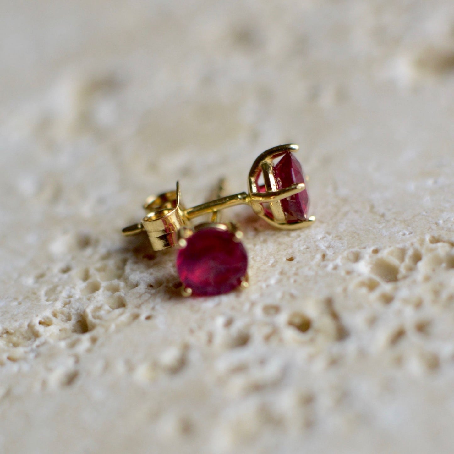 Sárga arany Rubin fülbevaló, stekkeres