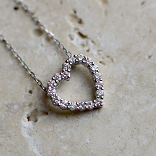 Fehér arany gyémánt nagy szíves nyaklánc