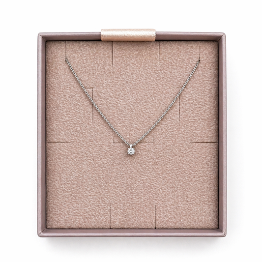 Fehér 18 kt arany apró 0,10 ct gyémánt nyaklánc