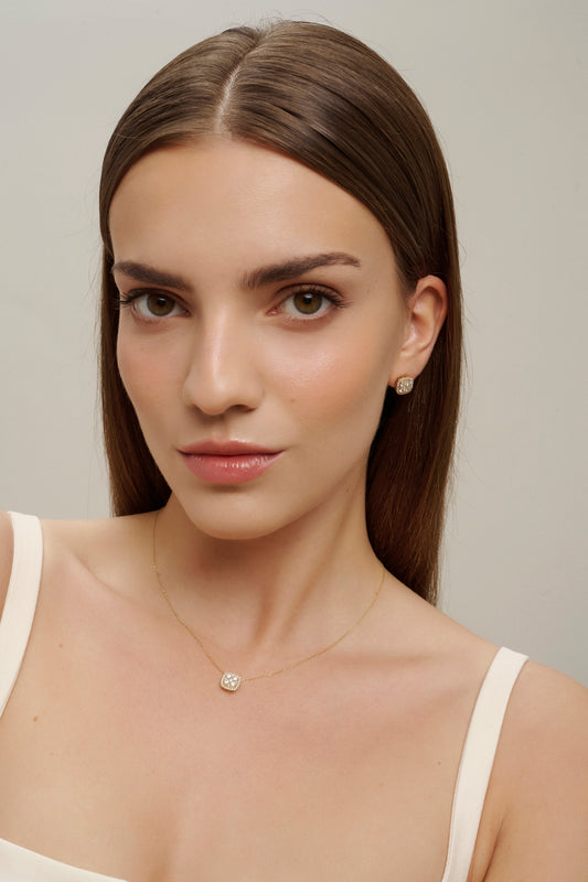 Yellow gold diamond necklace