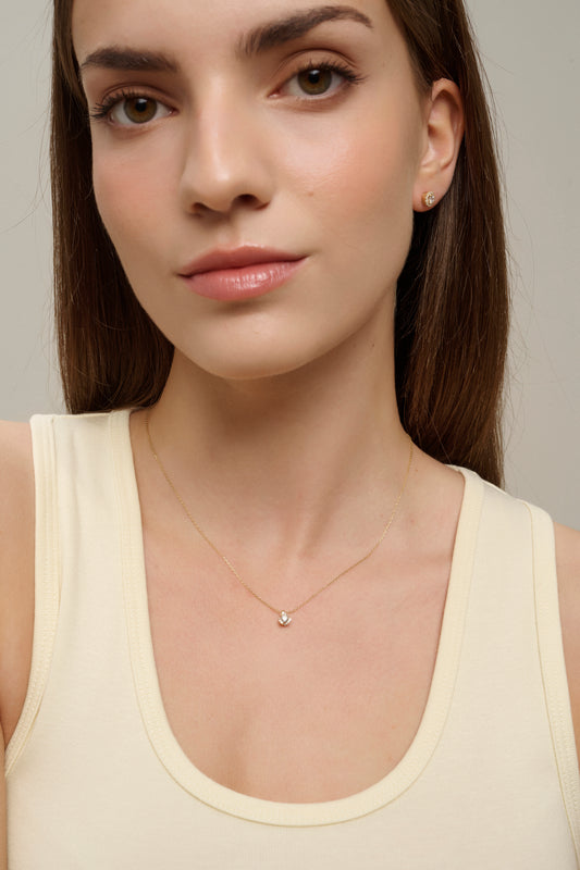Yellow gold diamond necklace