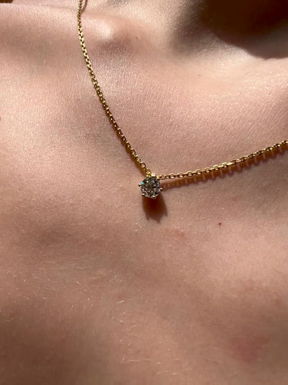 18 kt sárga arany 0,50 ct 6 karmos gyémánt nyaklánc